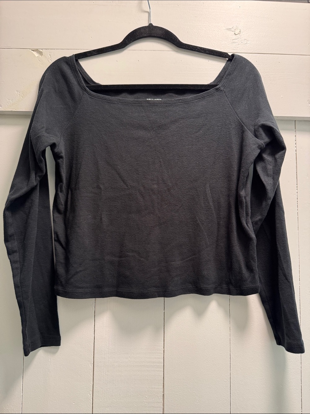 Hollister Black Cropped Boatneck top Shirt Long Sleeve L large Off the Shoulder